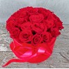 Розы в шляпной коробке